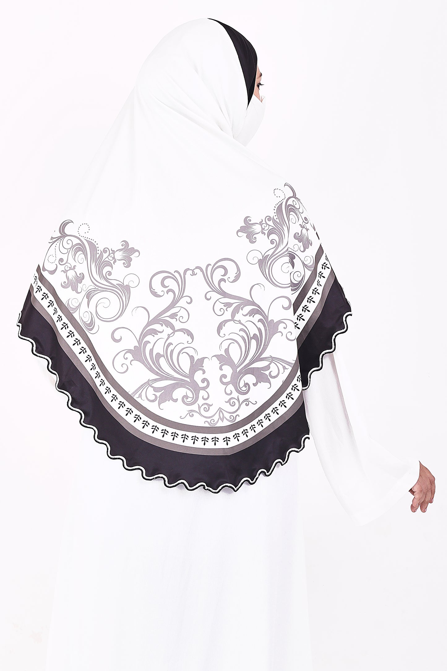 Malaysian Makhna (White)