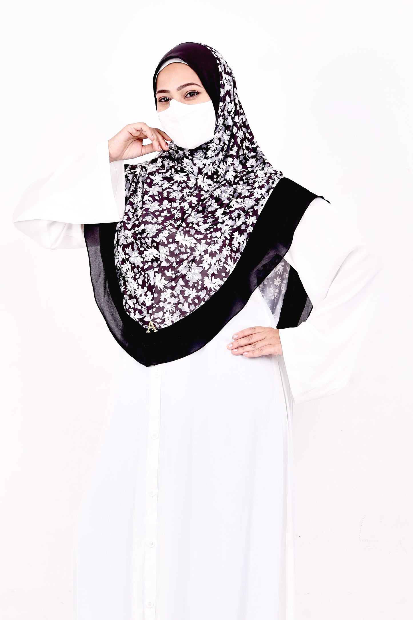 Malaysian Makhna (Black & White Floral - Black Border)