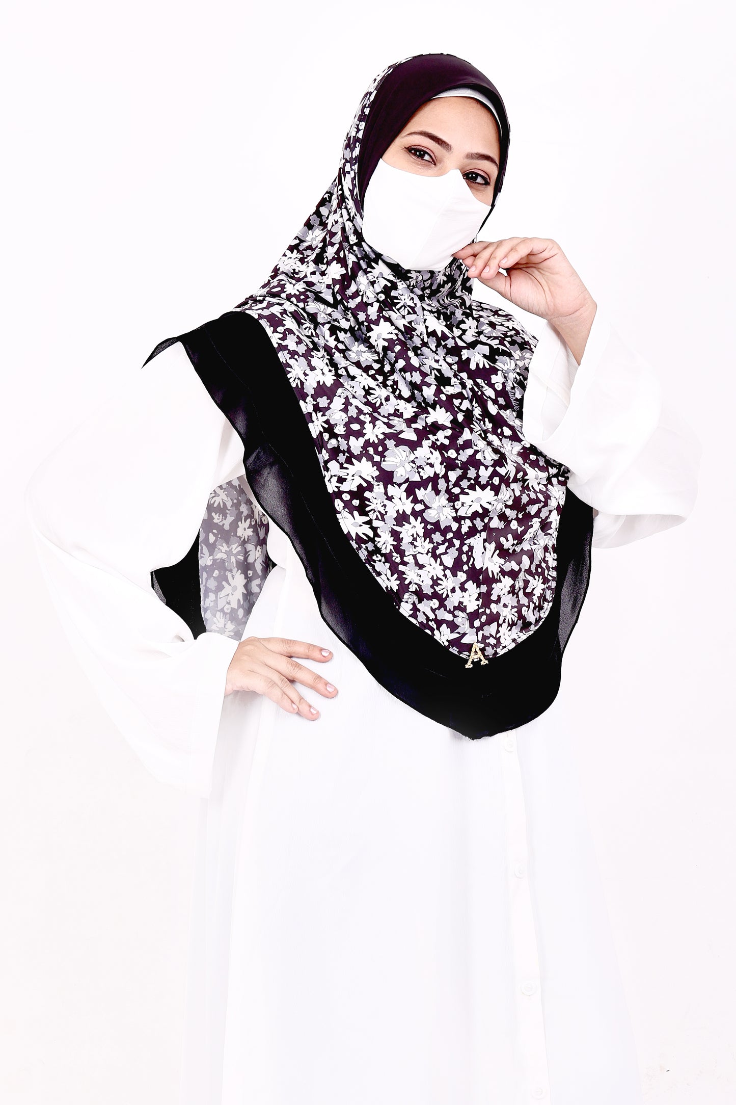 Malaysian Makhna (Black & White Floral - Black Border)